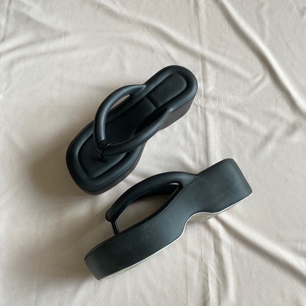 Melissa platform sandal size 38